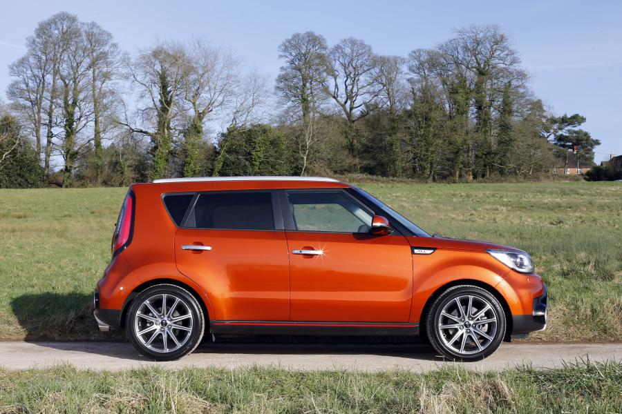  Kia Soul Turbo 2016 года  (UK) (фото 6 из 16)